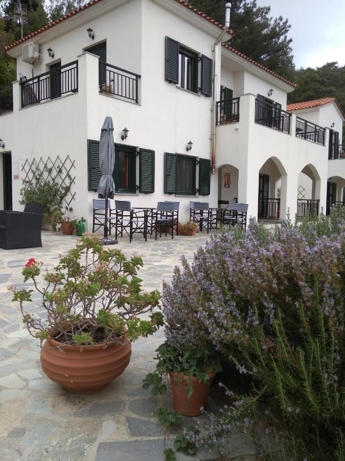 Eri Rooms To Let Raches  Zewnętrze zdjęcie
