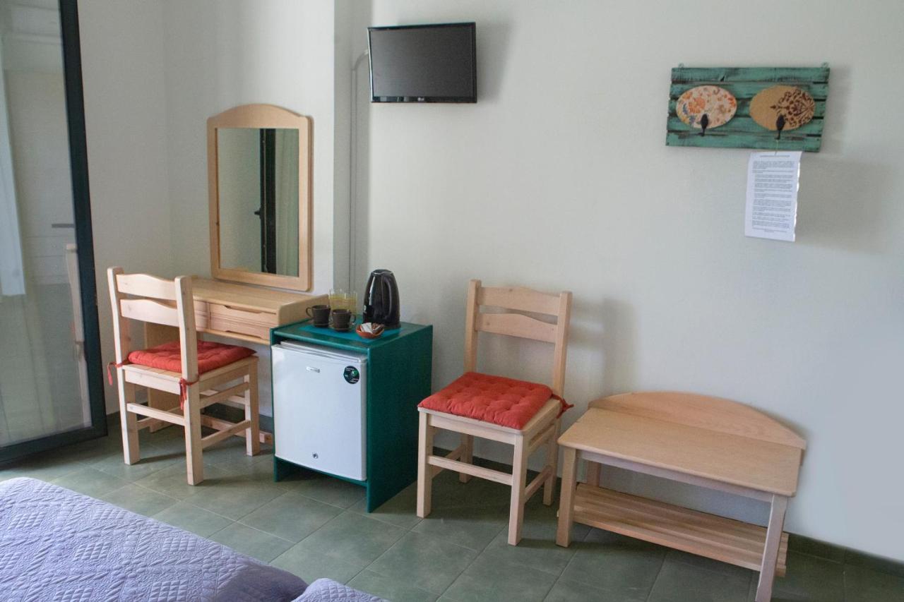 Eri Rooms To Let Raches  Zewnętrze zdjęcie