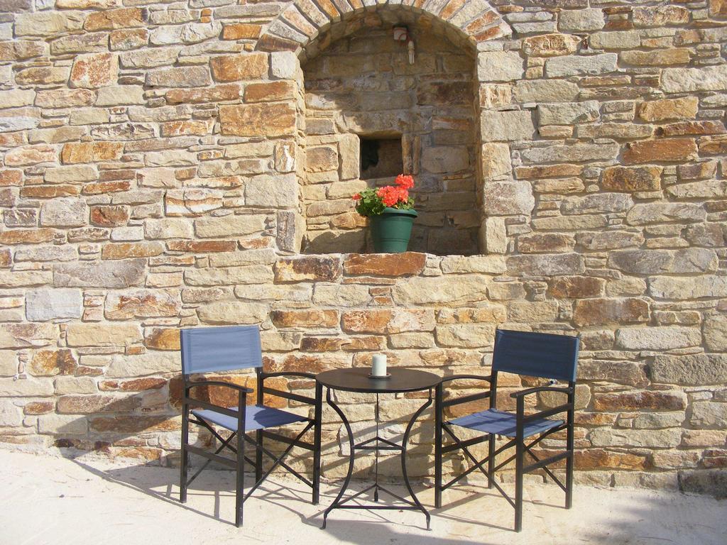 Eri Rooms To Let Raches  Zewnętrze zdjęcie
